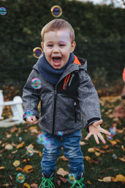 den Fototagen Spaß haben, mich in guter Erinnerung behalten und sich auf das nächste Jahr wieder freuen können. Laden Sie sich mein Konzept gerne runter, um detailliertere Informationen zu erhalten. Mein Konzept enthält alle Informationen zu meiner Arbeitsweise, Abläufen und Preisen. Selbstverständlich können Sie mich auch telefonisch zu diesem Thema kontaktieren oder Sie füllen ganz einfach das Kontaktformular aus und schicken mir eine Anfrage.